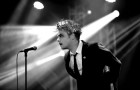Gerard Way si na nový sedmipalec vyšetřil dvojici nevydaných skladeb